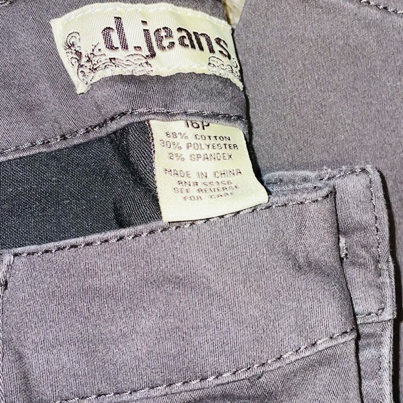 Jean - Picture 3 of 3